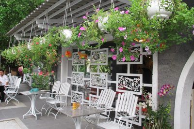 Thiết kế nội thất cafe sân vườn